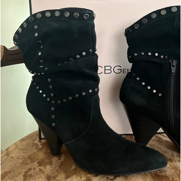 BCBGenerstion black suede studded booties size 8.5 - Picture 8 of 14